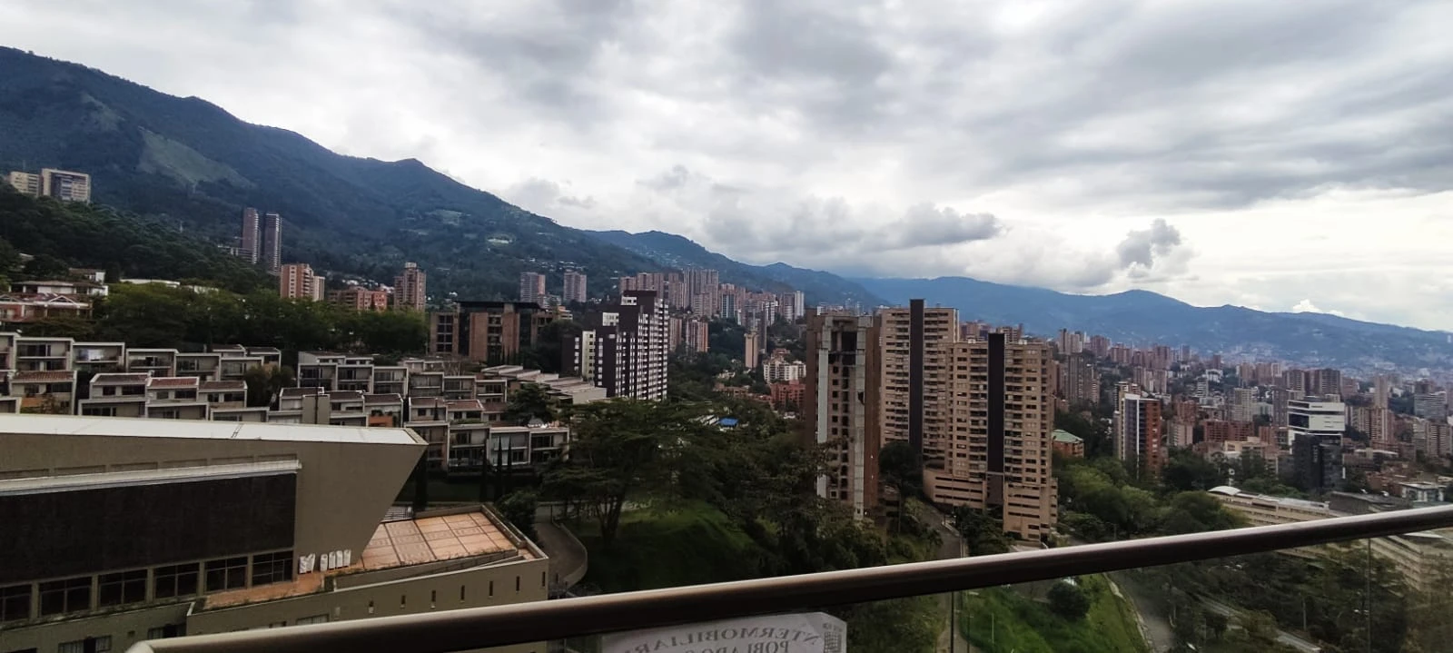 apartamento en arriendo sector superior padre marianito