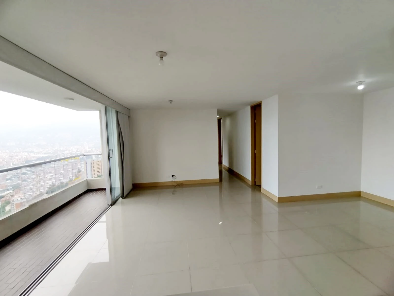 Apartamento en arriendo sector Lom del Indio