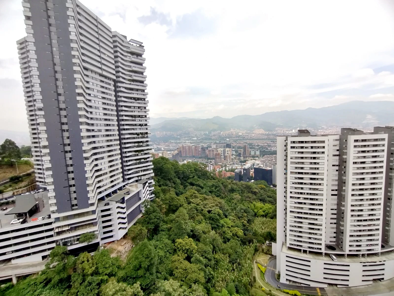 Apartamento en arriendo sector Lom del Indio