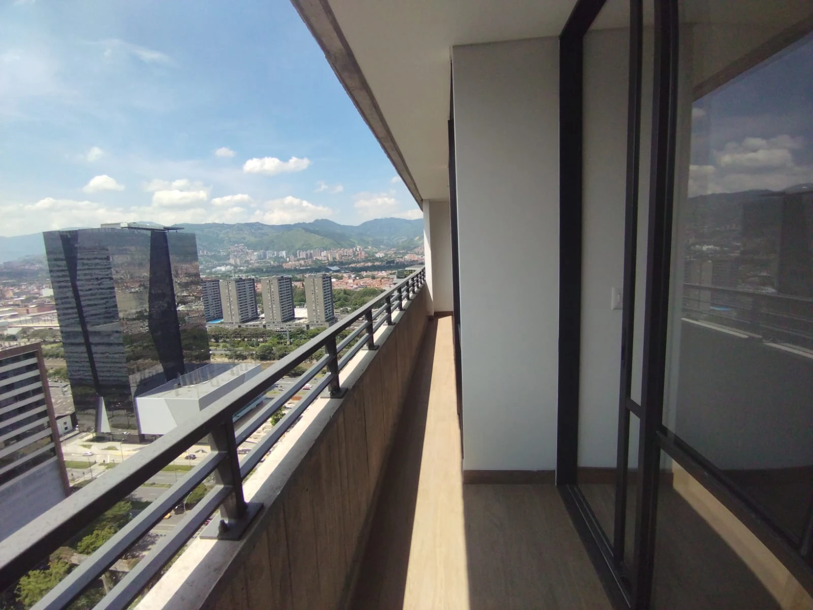 Arriendo Apartamento en e Poblado Ciudad del Rio