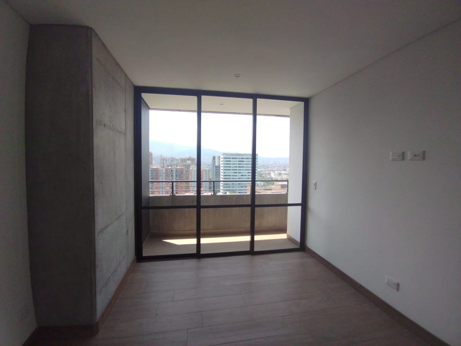 Arriendo Apartamento en e Poblado Ciudad del Rio