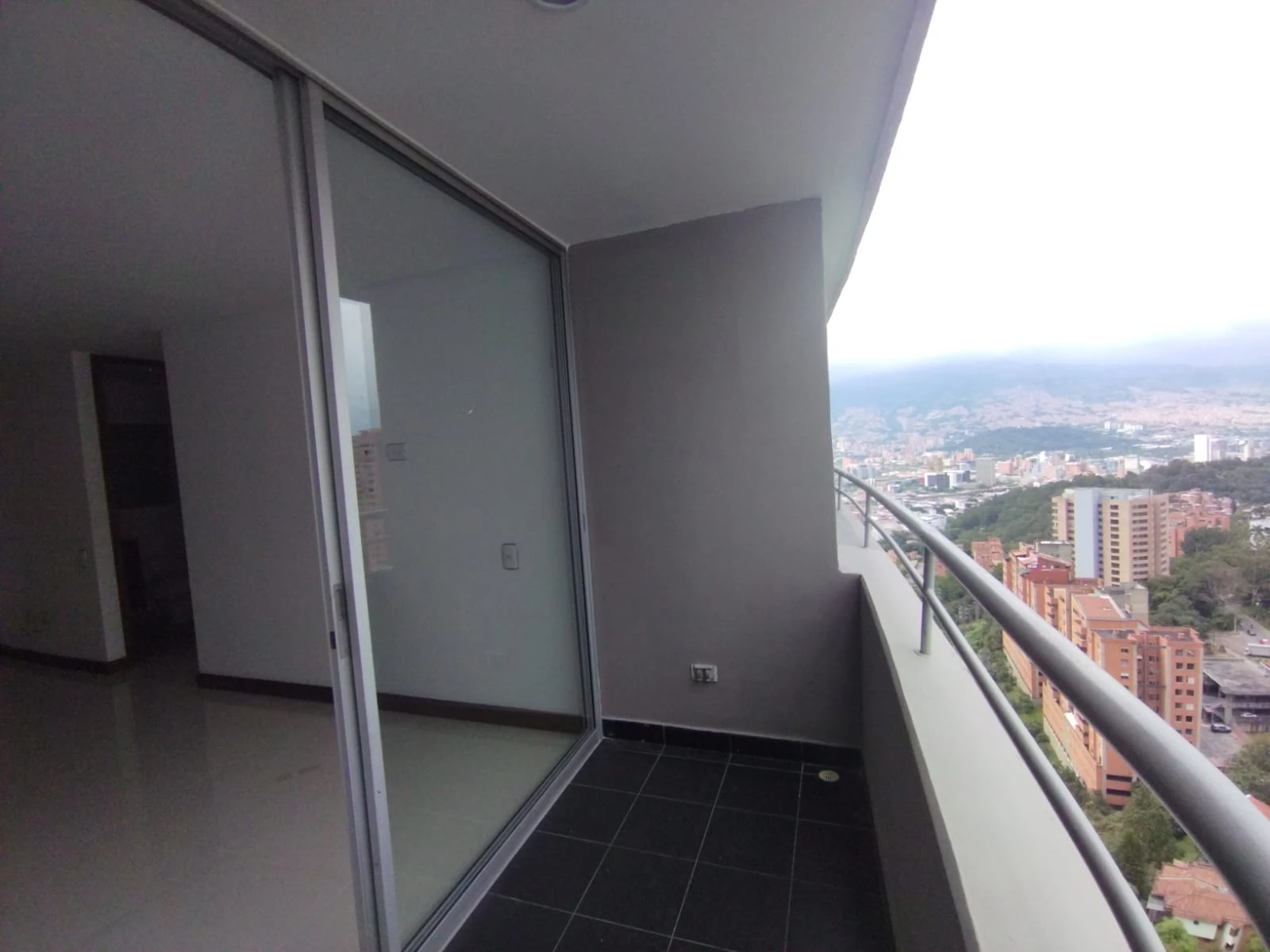 Arriendo Apartamento en e Poblado Palmas
