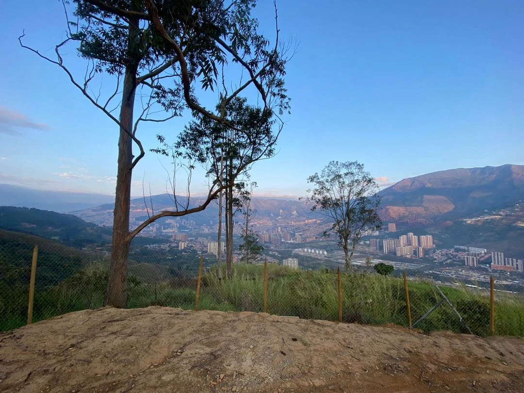 Lote en venta vereda el convento Copacabana