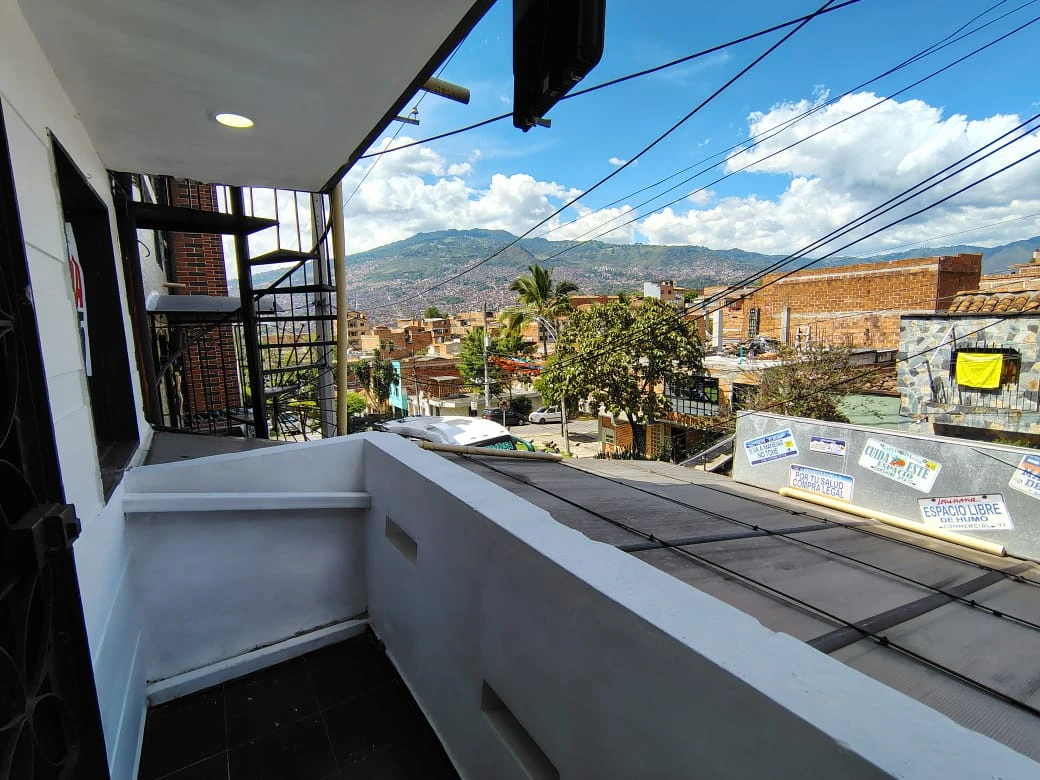 Aparta estudio en Arriendo sector Aranjuez la 93