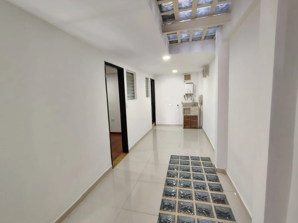 Aparta estudio en Arriendo sector Aranjuez la 93