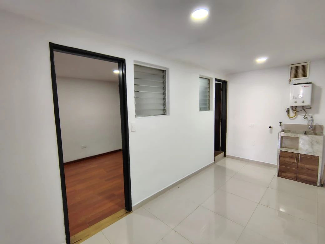 Aparta estudio en Arriendo sector Aranjuez la 93