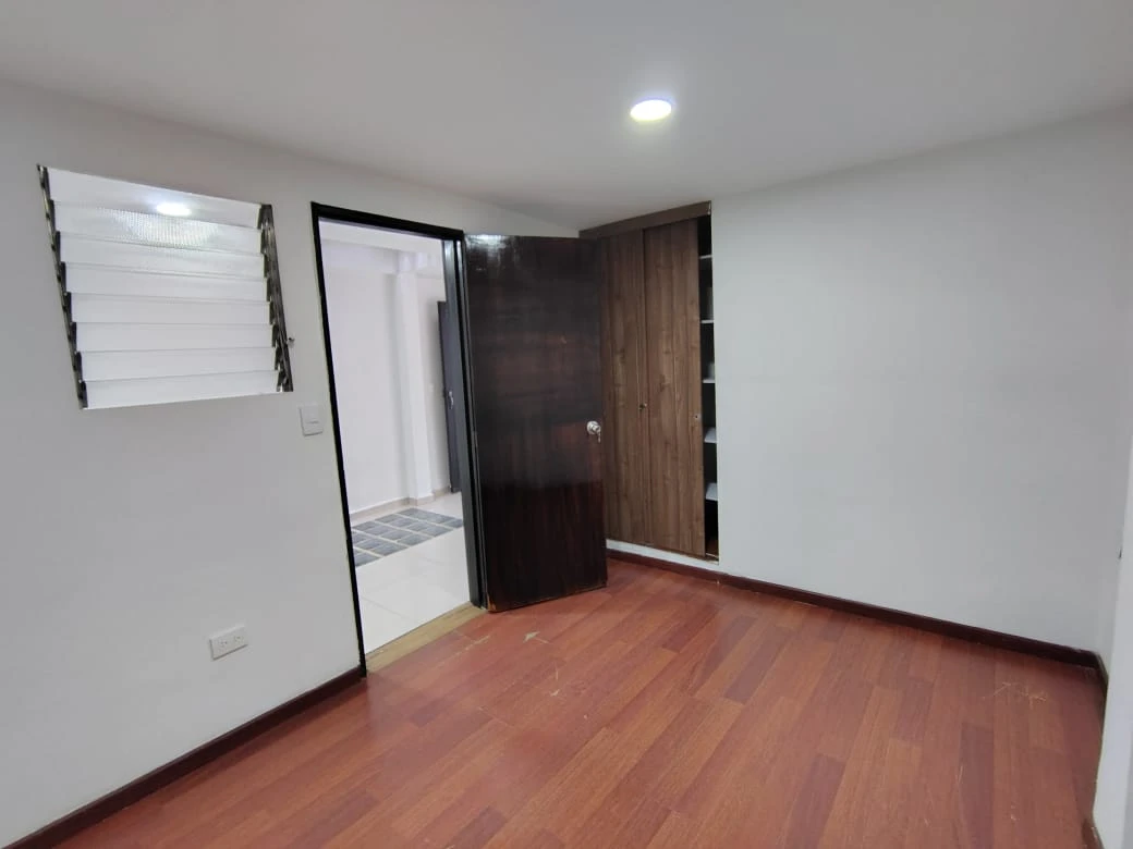 Aparta estudio en Arriendo sector Aranjuez la 93