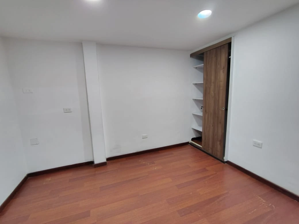 Aparta estudio en Arriendo sector Aranjuez la 93