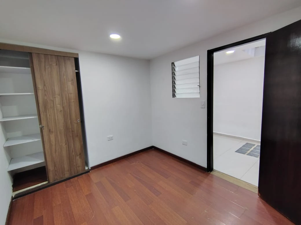 Aparta estudio en Arriendo sector Aranjuez la 93