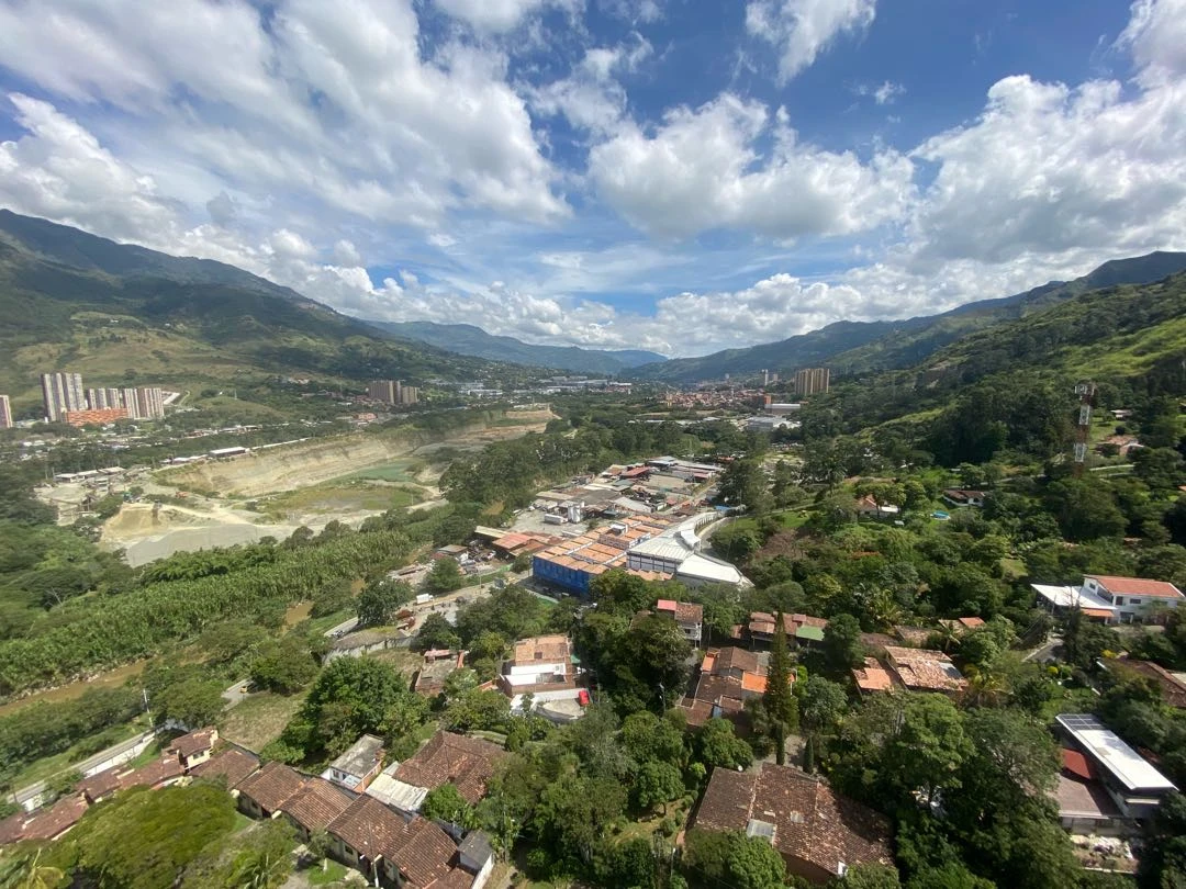 Apartamento en arriendo sector Machado.