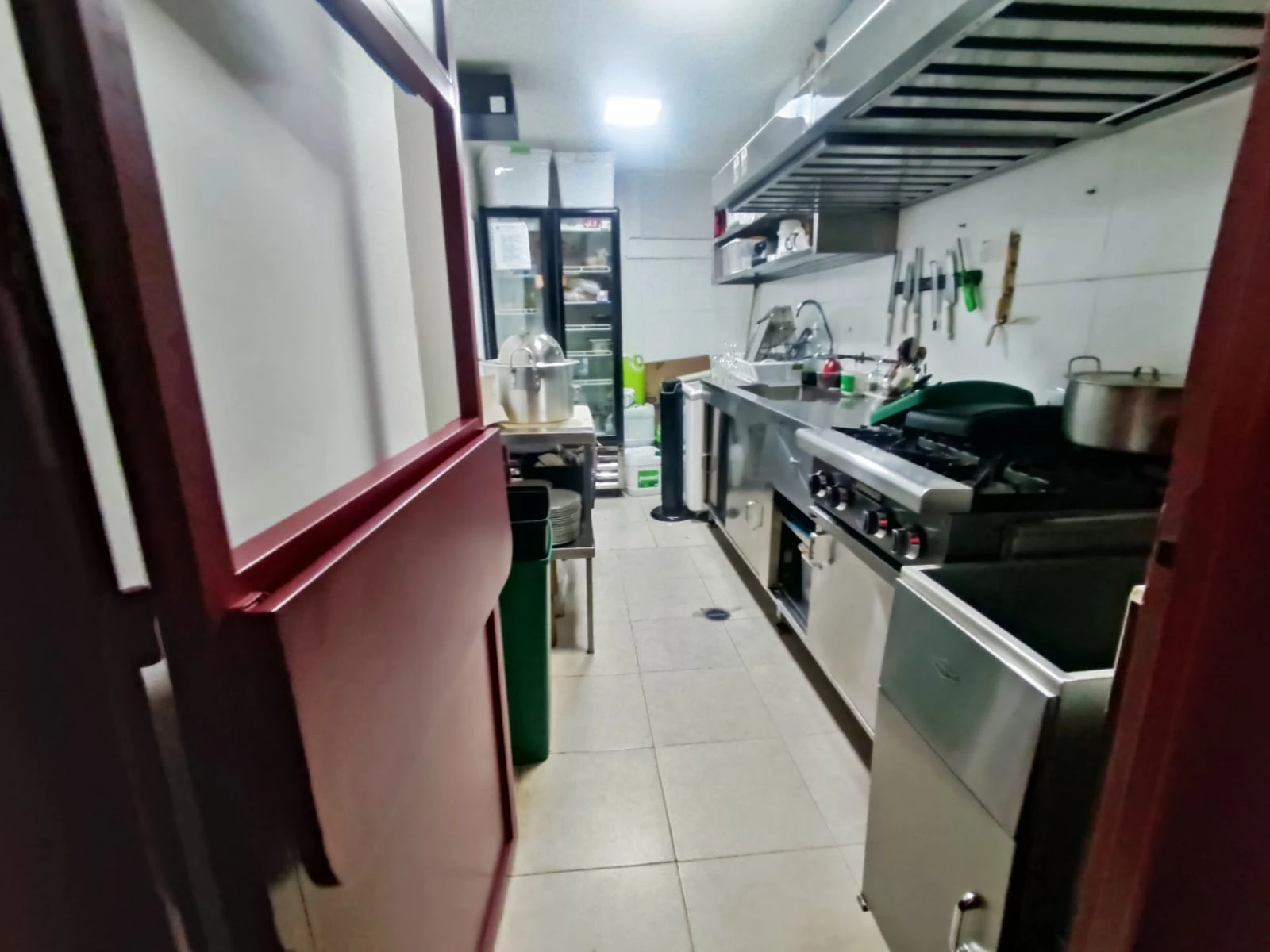 Local comercial cerca al parque Yeras