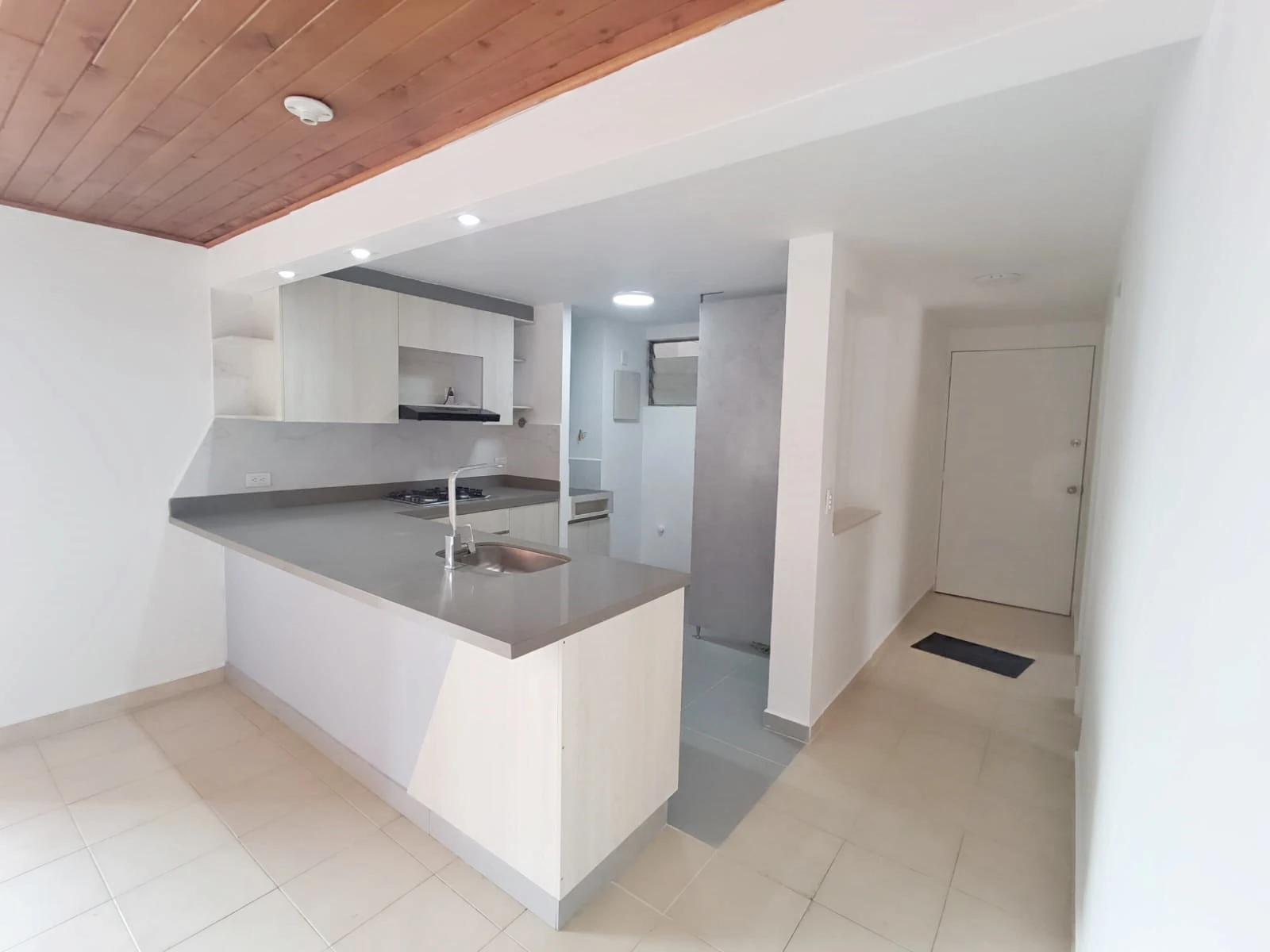 Apartamento en Arriendo Loma del Indio Medellin