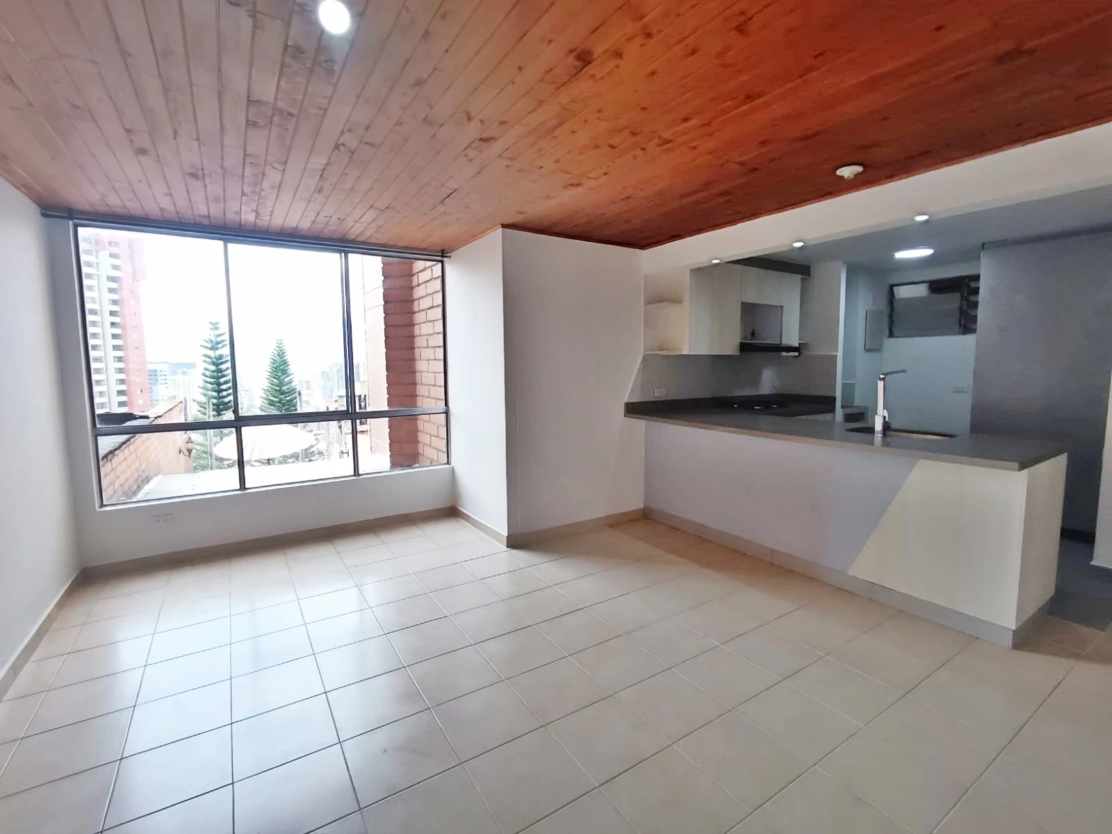 Apartamento en Arriendo Loma del Indio Medellin