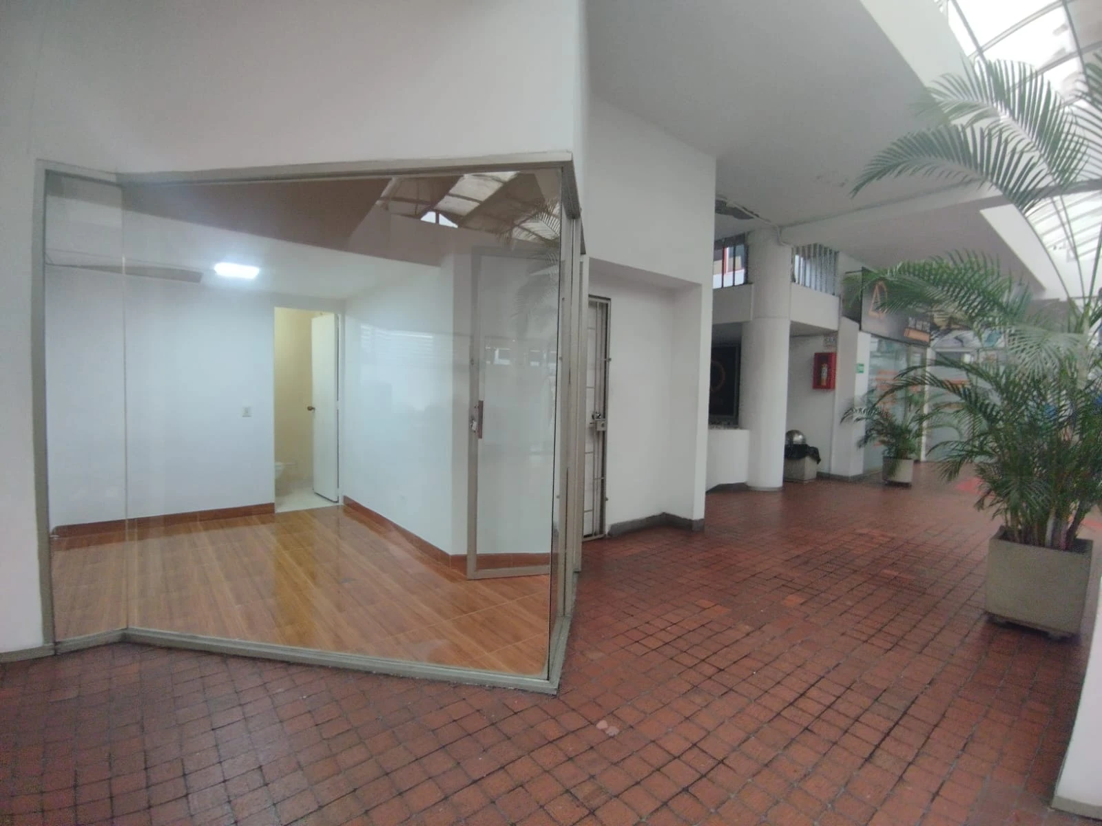 Arriendo Local en el Poblado