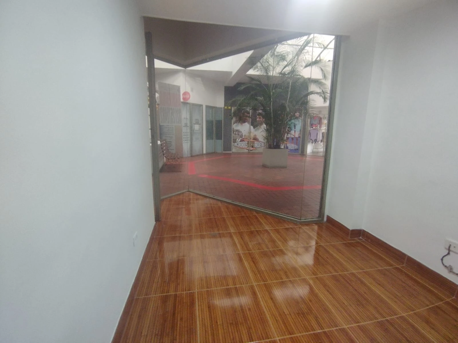 Arriendo Local en el Poblado
