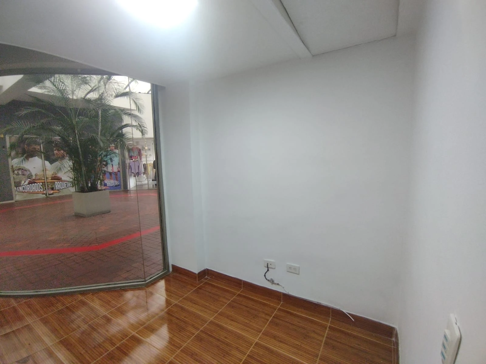 Arriendo Local en el Poblado