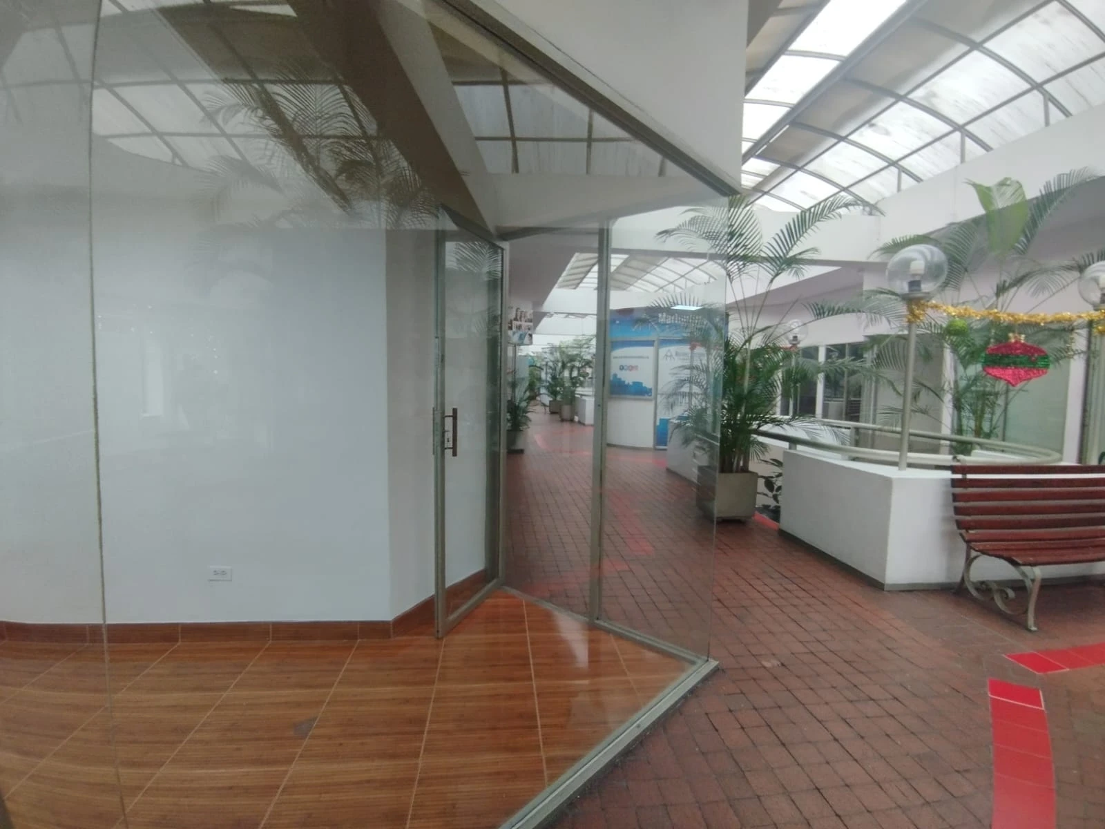 Arriendo Local en el Poblado