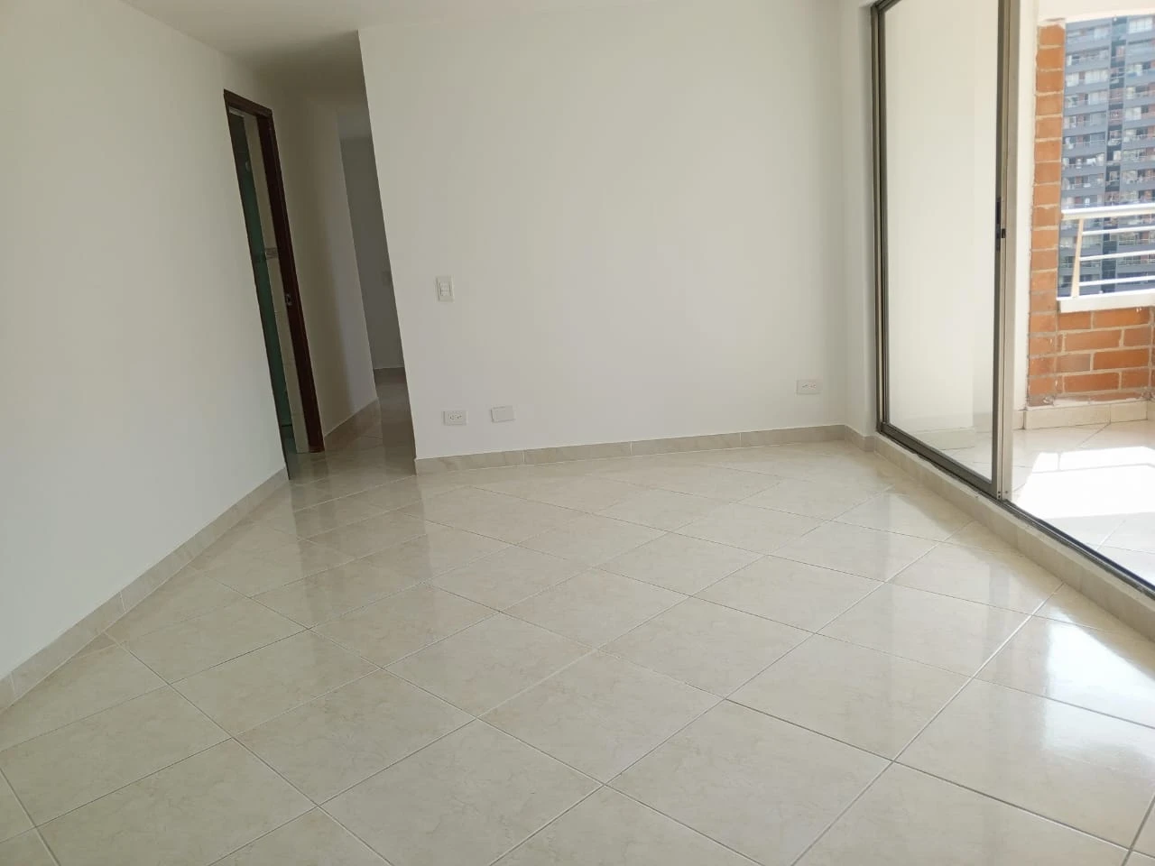 Apartamento en arriendo Loma de los  Bernal 
