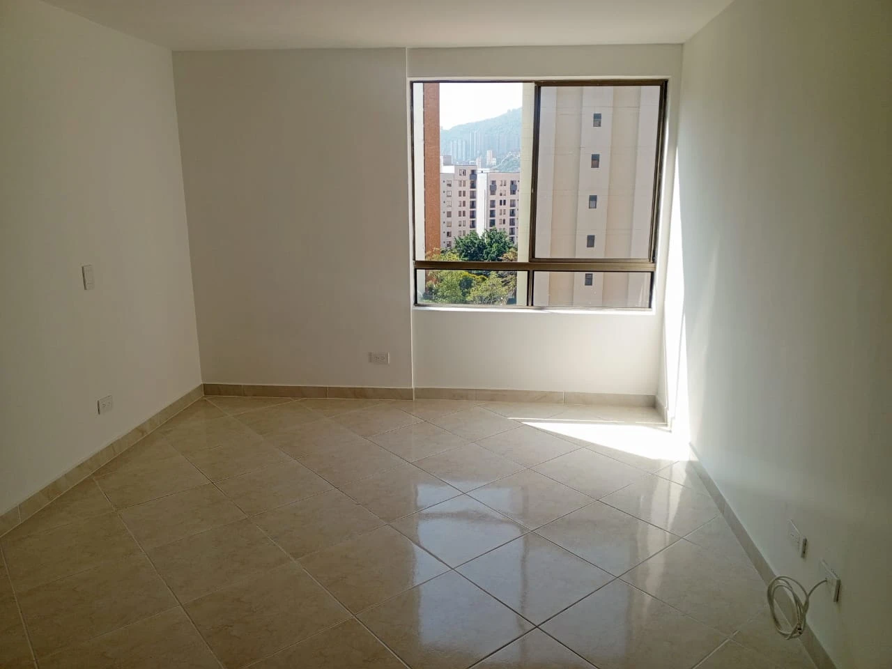 Apartamento en arriendo Loma de los  Bernal 