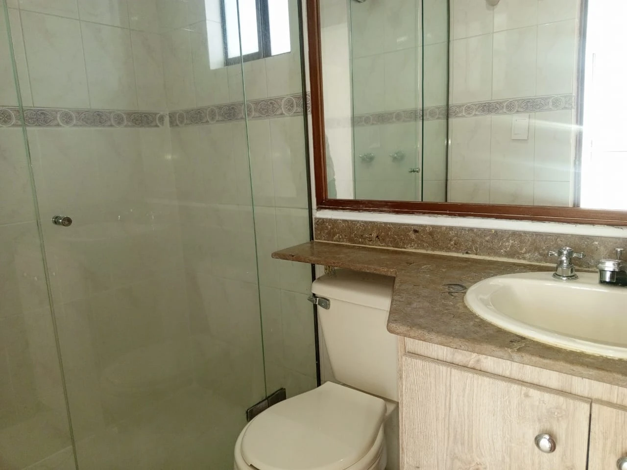 Apartamento en arriendo Loma de los  Bernal 