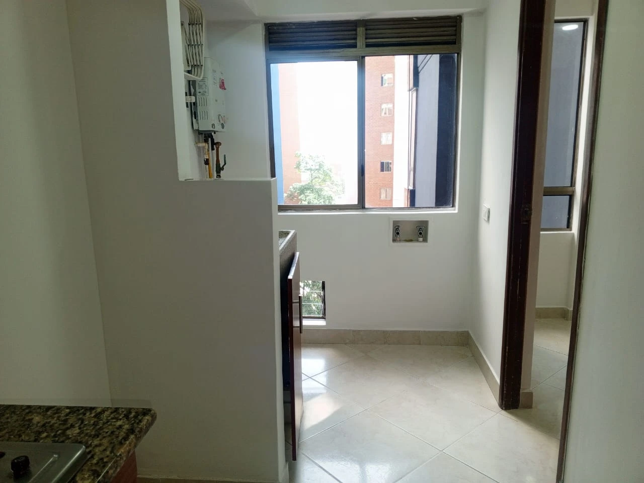 Apartamento en arriendo Loma de los  Bernal 