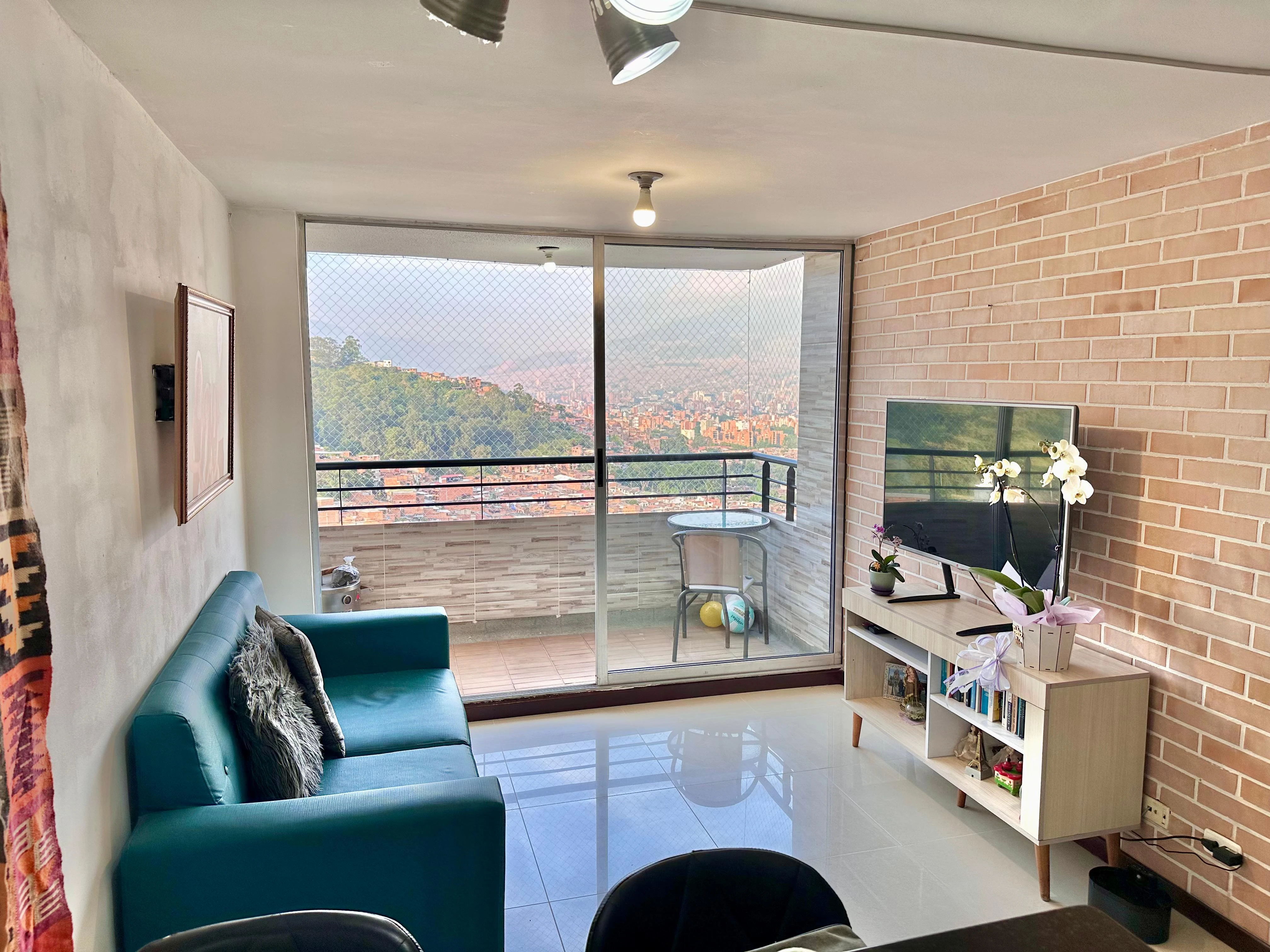 Apartamento para la venta en sector loma de los Bernal - Belén 