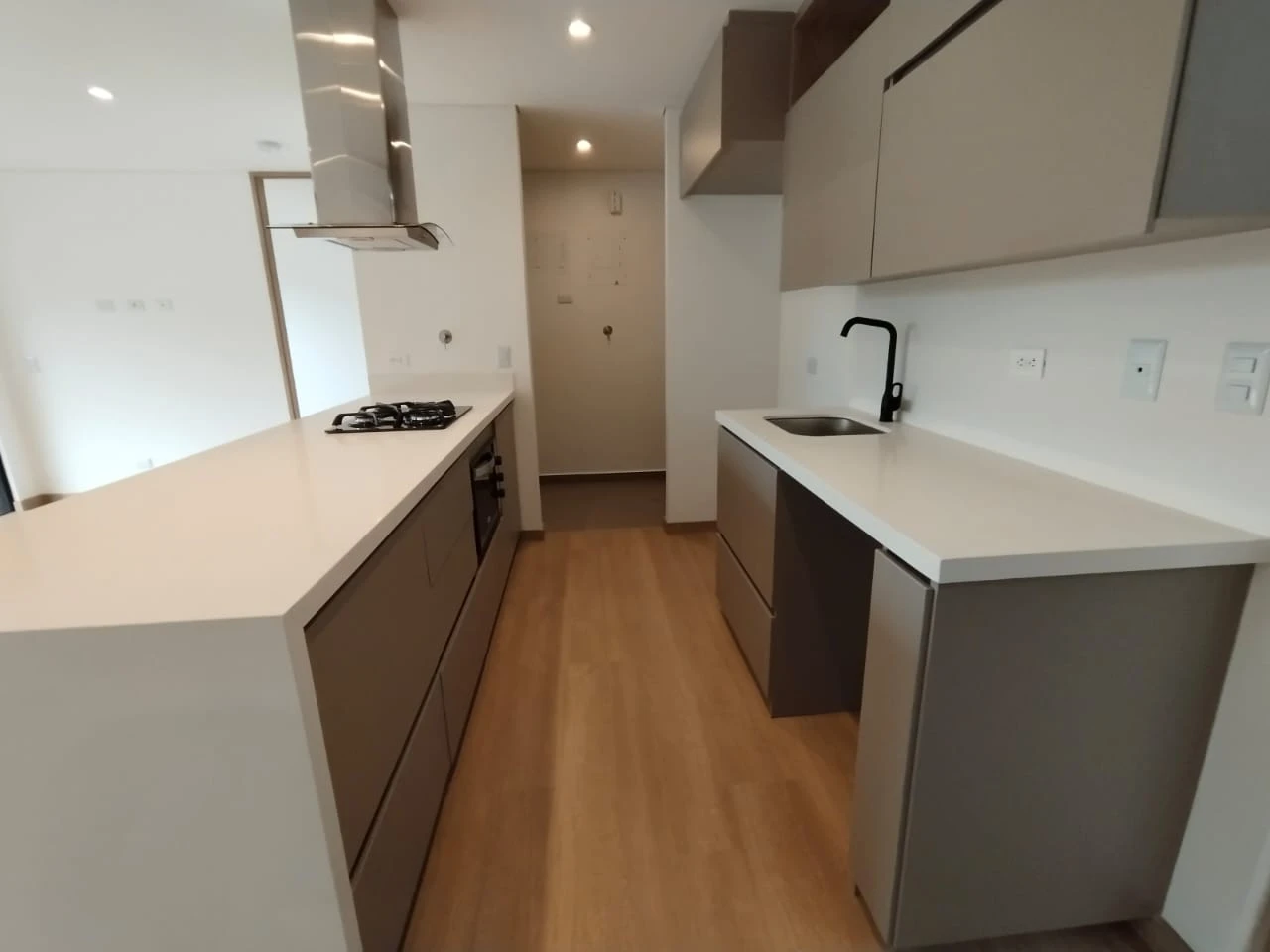APARTAMENTO EN ARRIENDO EN MOSSET - EL RETIRO 