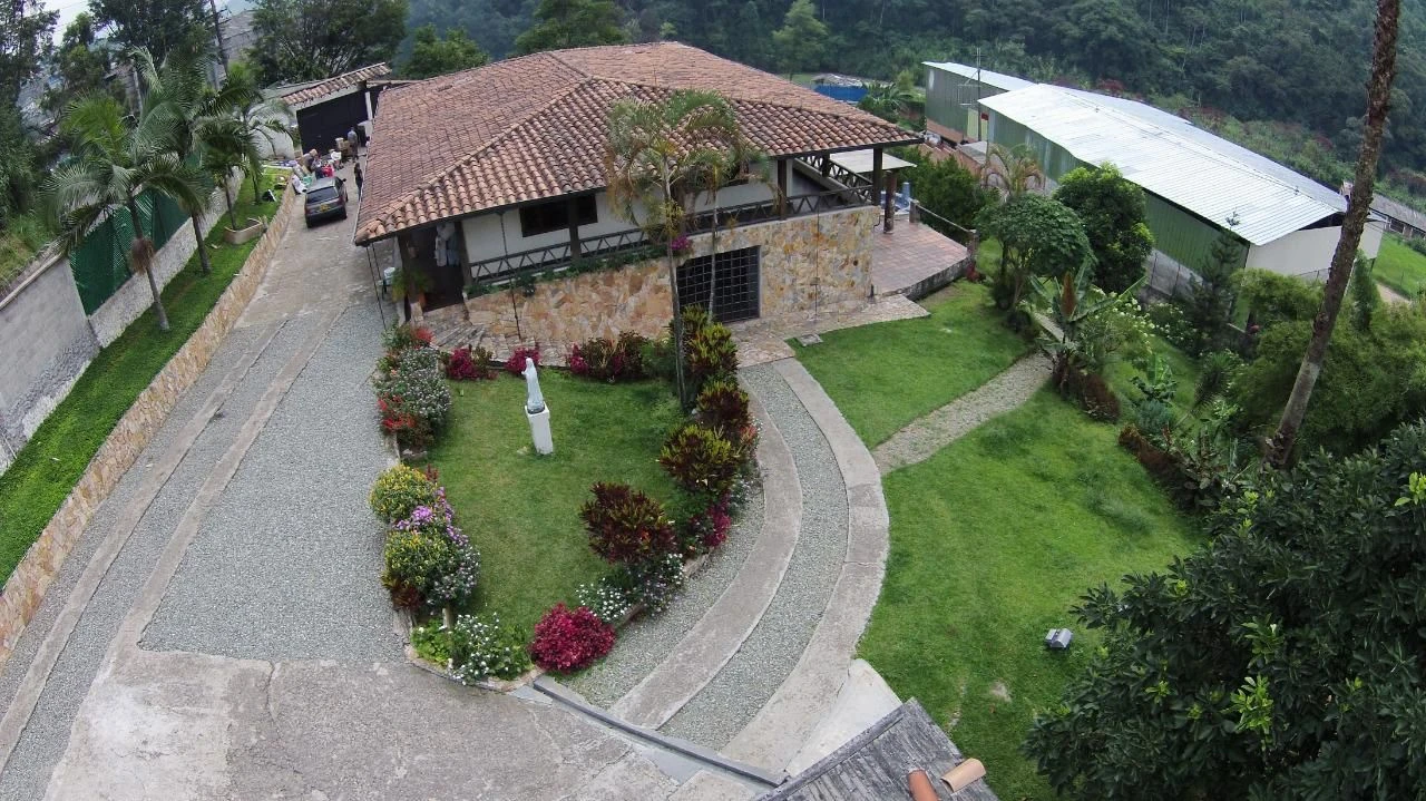 CASA LOTE EN VENTA EN LA ESTRELLA - LA RAYA 