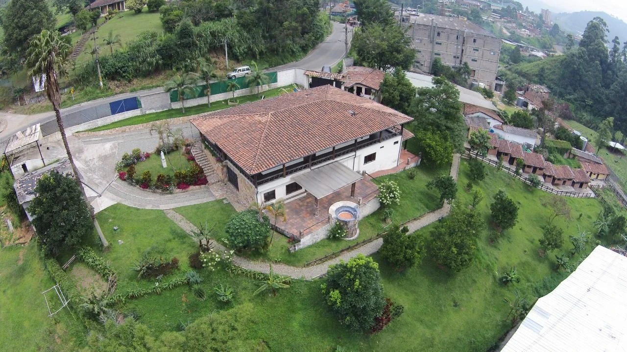 CASA LOTE EN VENTA EN LA ESTRELLA - LA RAYA 