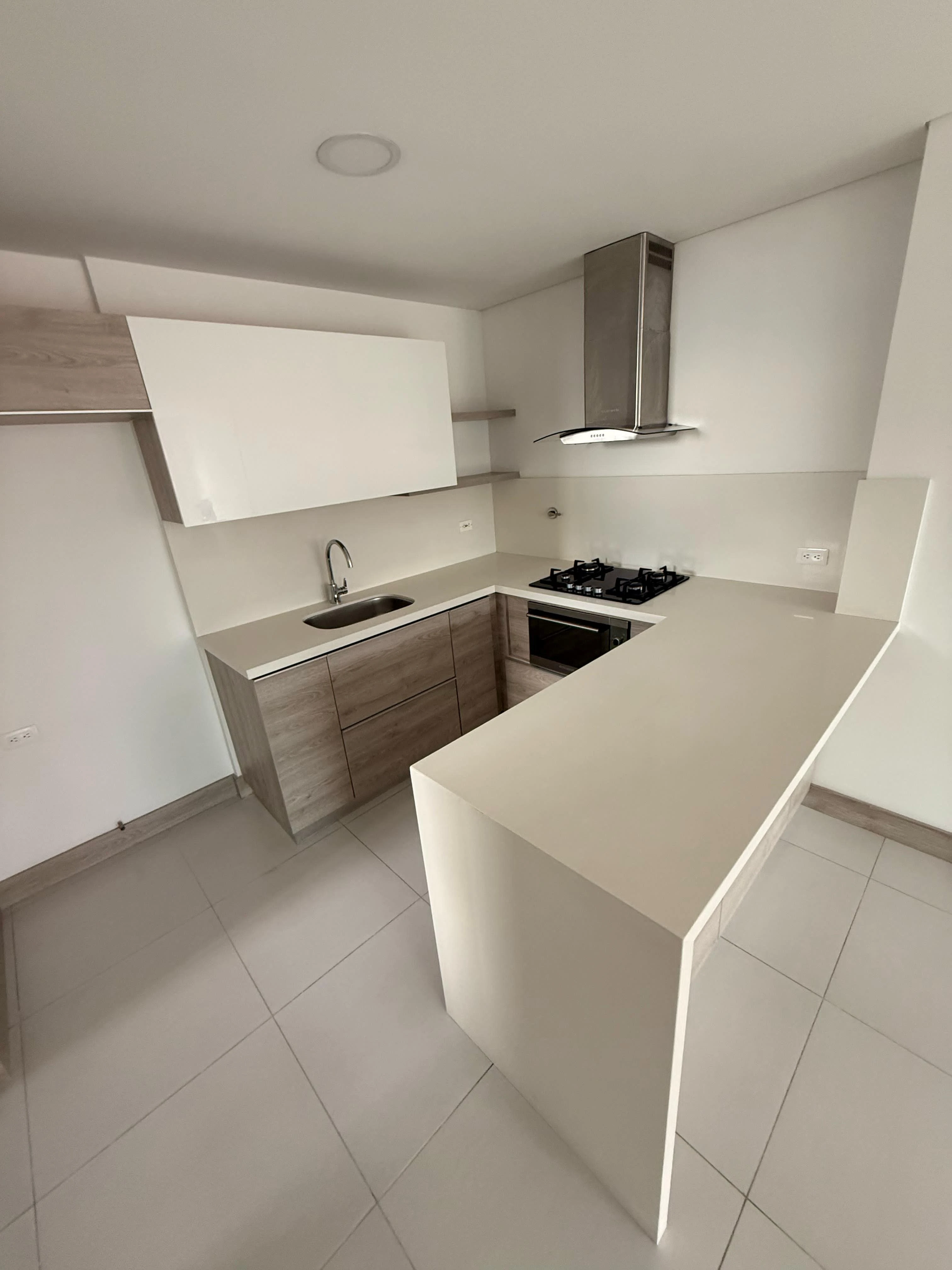 Arriendo Apartamento en Envigado Sector Loma de los Mesa