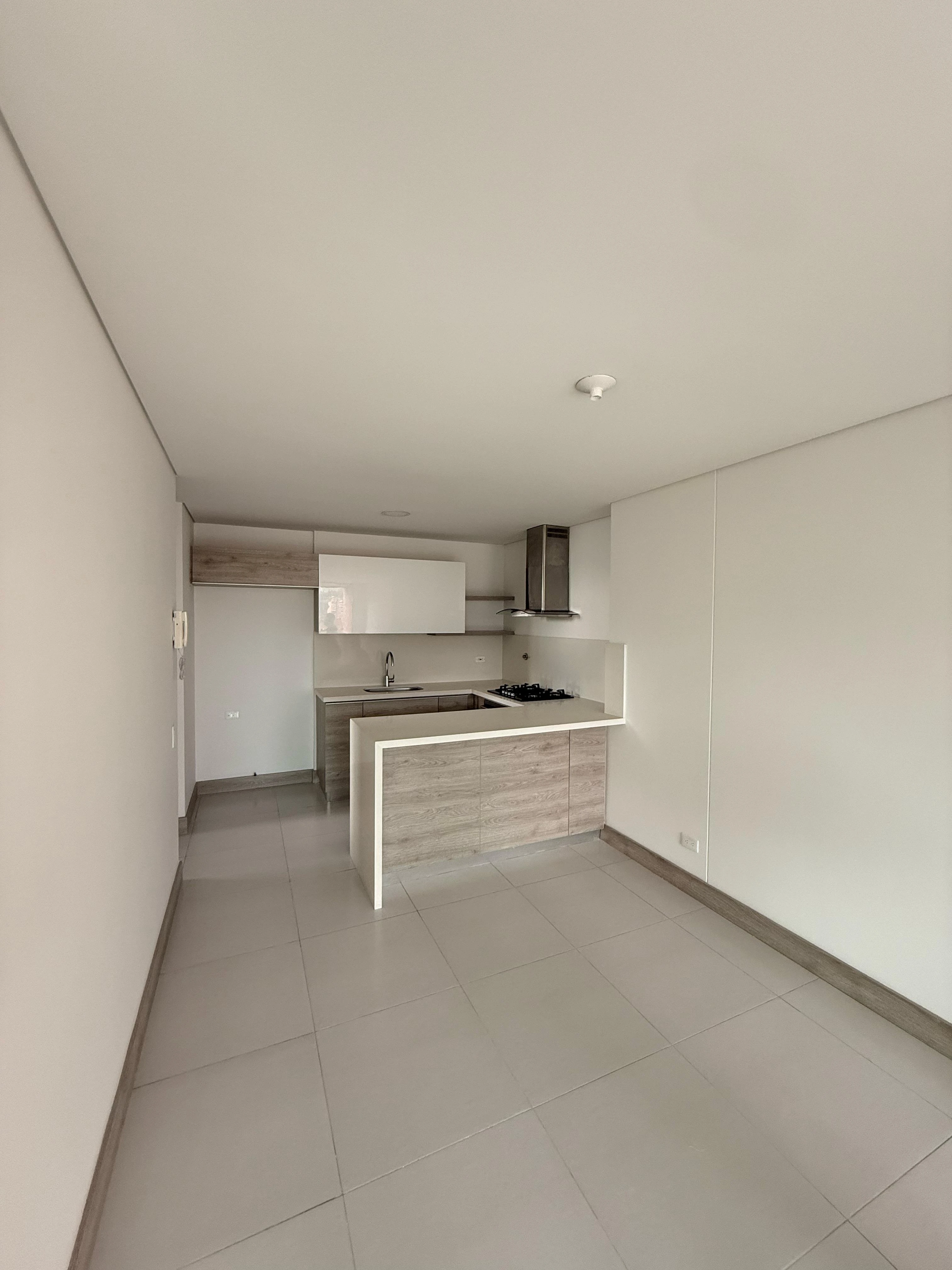 Arriendo Apartamento en Envigado Sector Loma de los Mesa