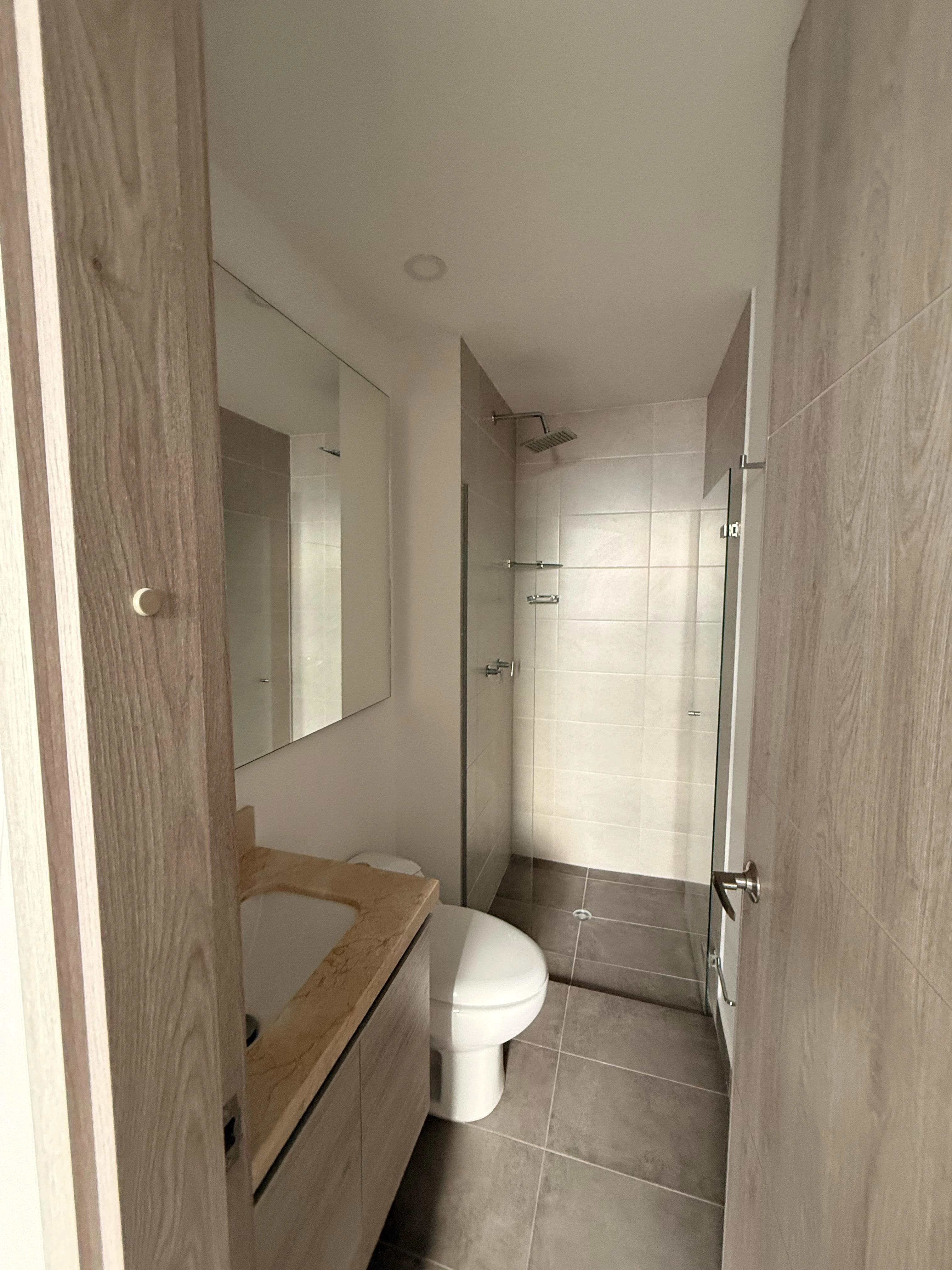 Arriendo Apartamento en Envigado Sector Loma de los Mesa