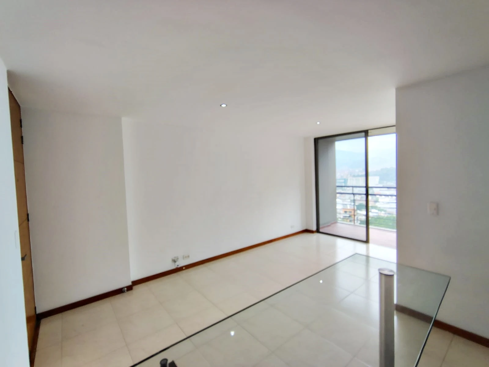 Apartamento en arriendo sector Loma del Encierro