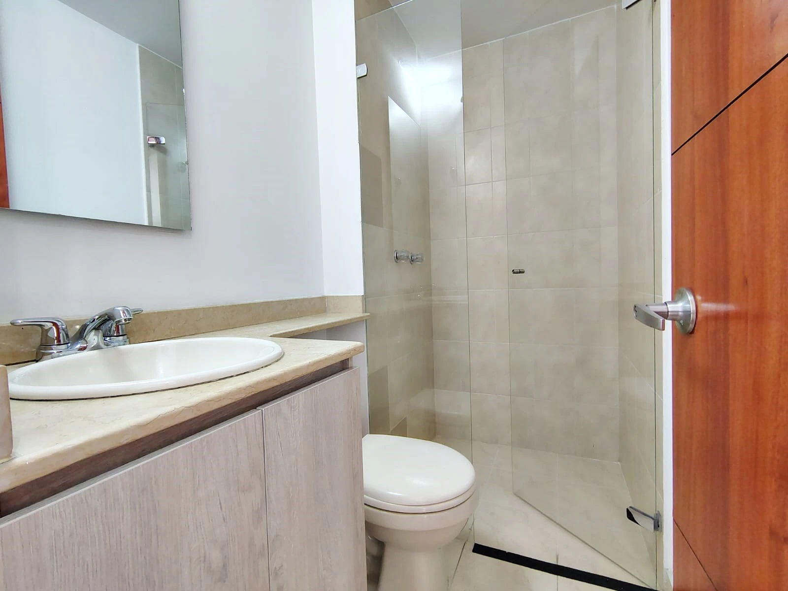 Apartamento en arriendo sector Loma del Encierro