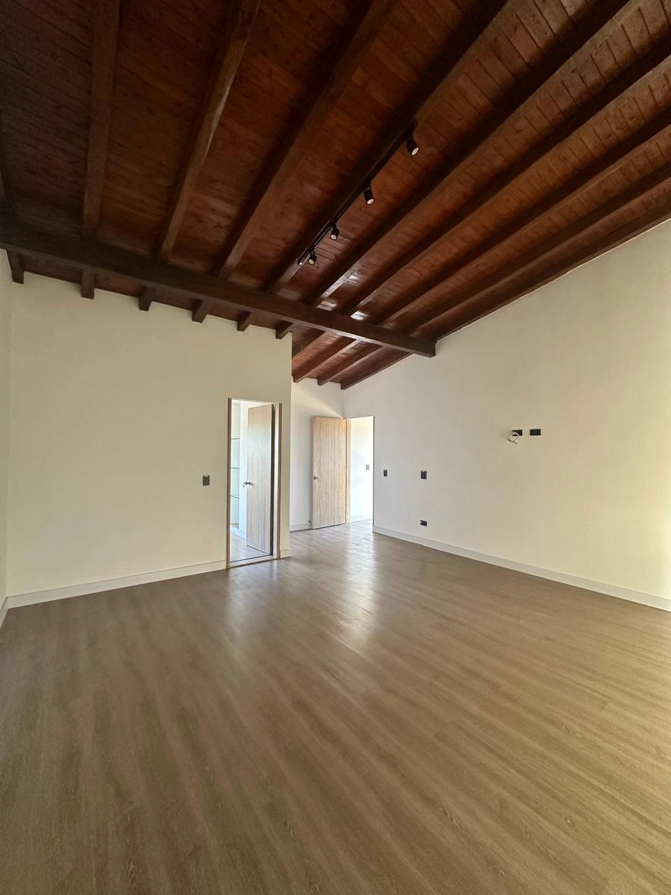 CASA LOTE EN VENTA Y ARRIENDO, EL TABLAZO - RIONEGRO 