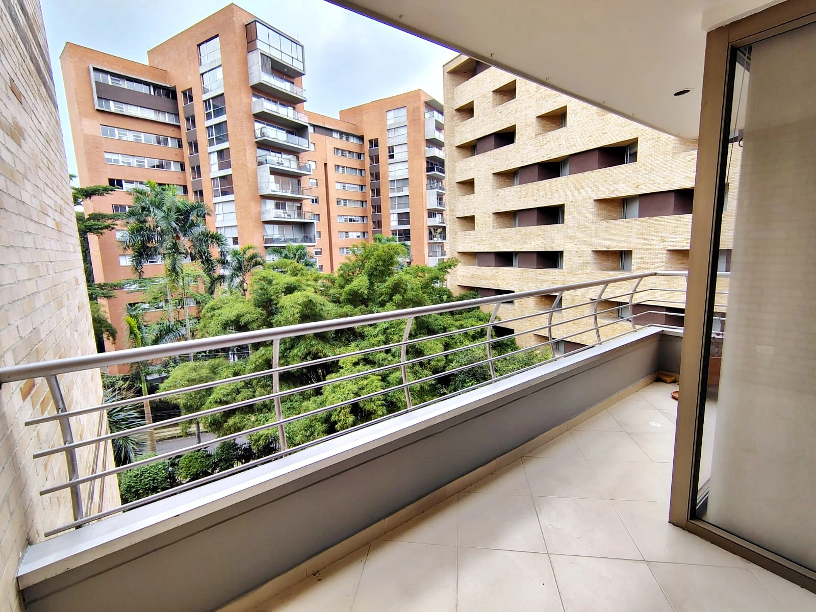 Apartamento en arriendo sector Milla de Oro