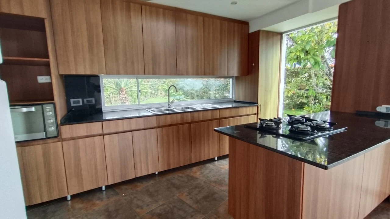 CASA LOTE EN ARRIENDO EN GUALANDAY RIONEGRO. 