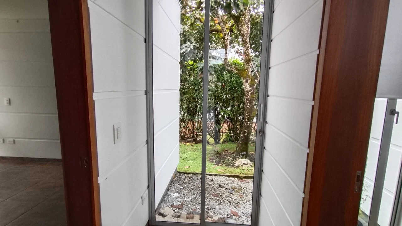 CASA LOTE EN ARRIENDO EN GUALANDAY RIONEGRO. 