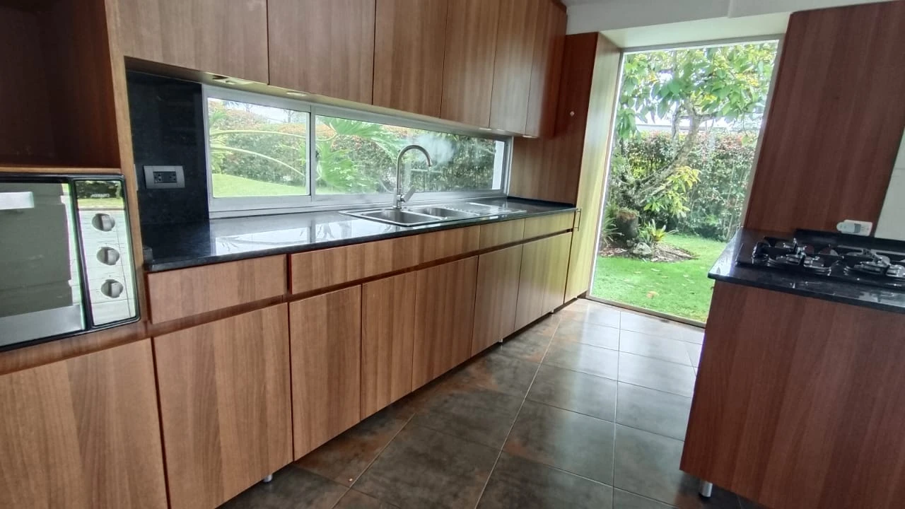CASA LOTE EN ARRIENDO EN GUALANDAY RIONEGRO. 