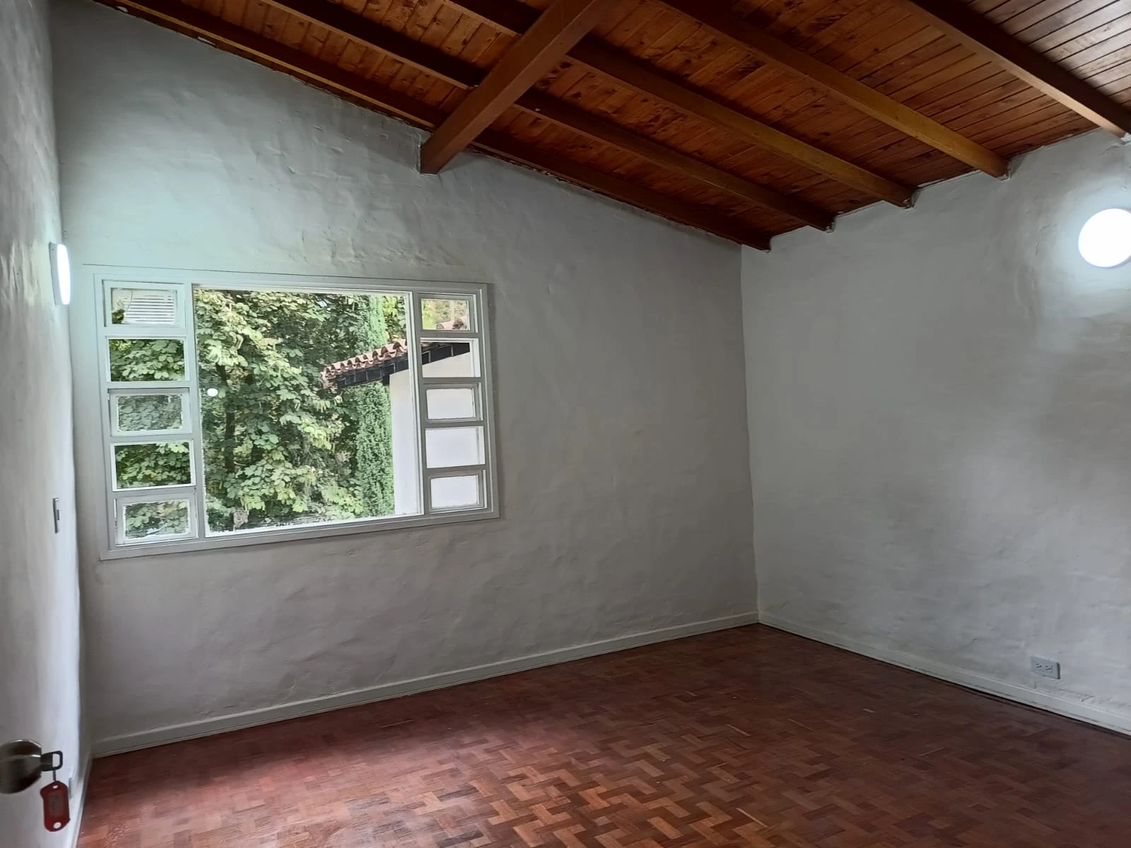 Casa Comercial en la Frontera