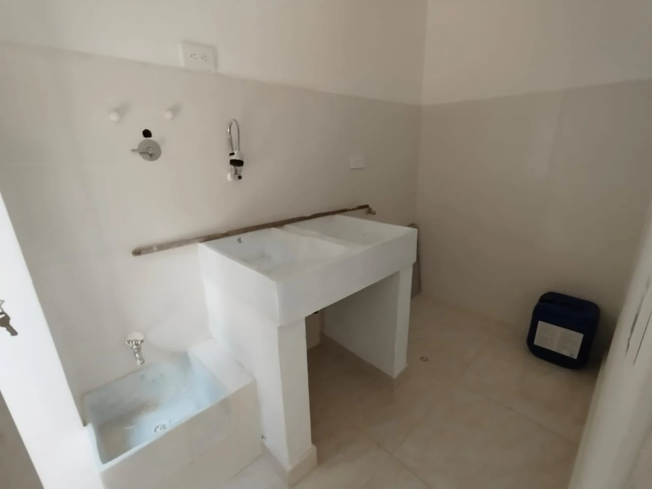 CASA EN VENTA Y ARRIENDO EN EL CARMEN DE VIBORAL