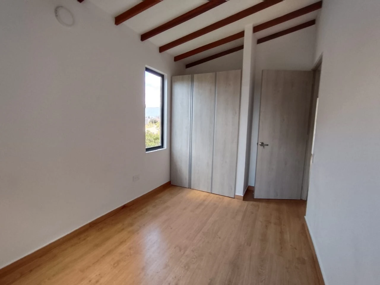 CASA EN VENTA Y ARRIENDO EN EL CARMEN DE VIBORAL