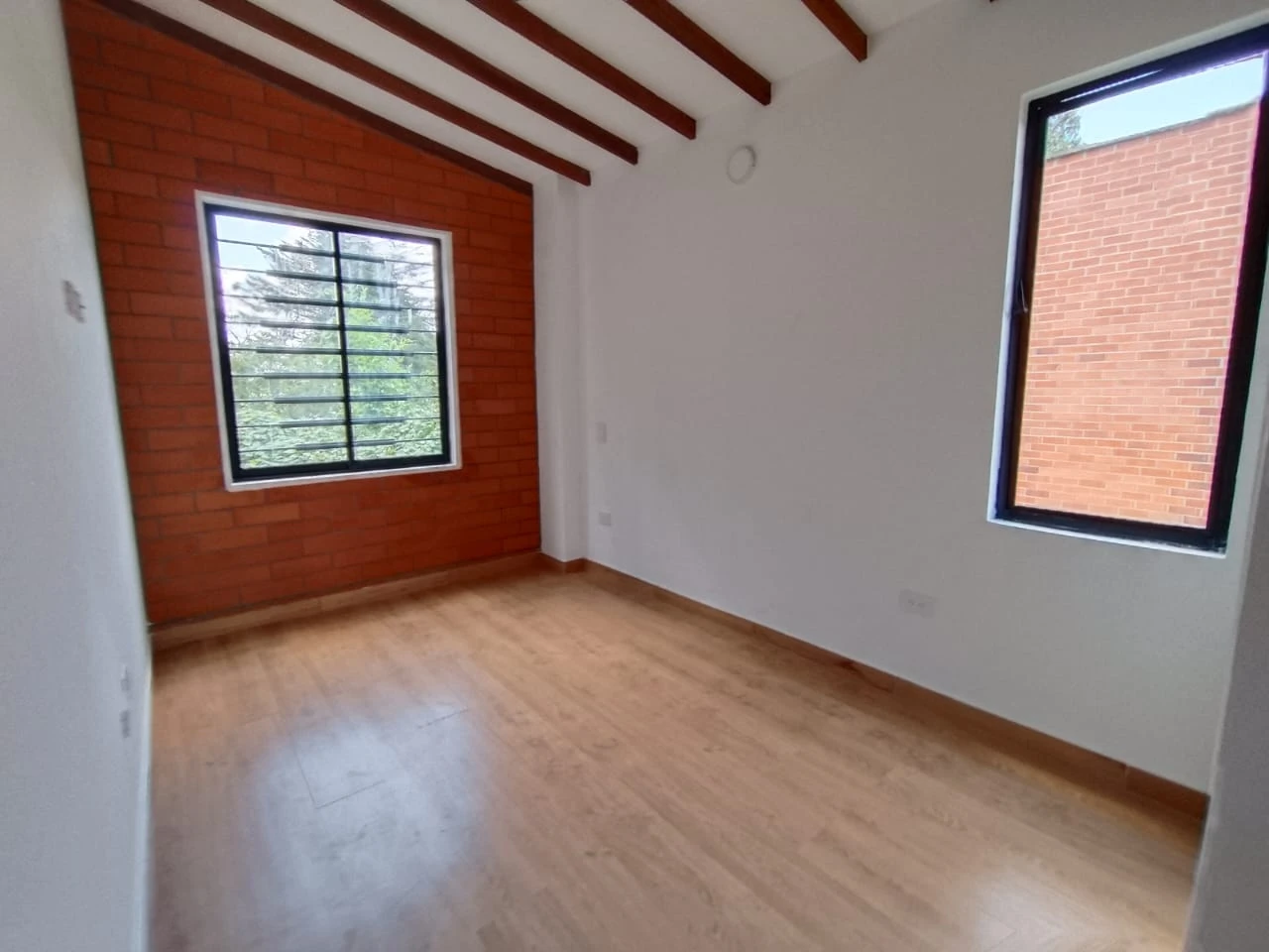 CASA EN VENTA Y ARRIENDO EN EL CARMEN DE VIBORAL