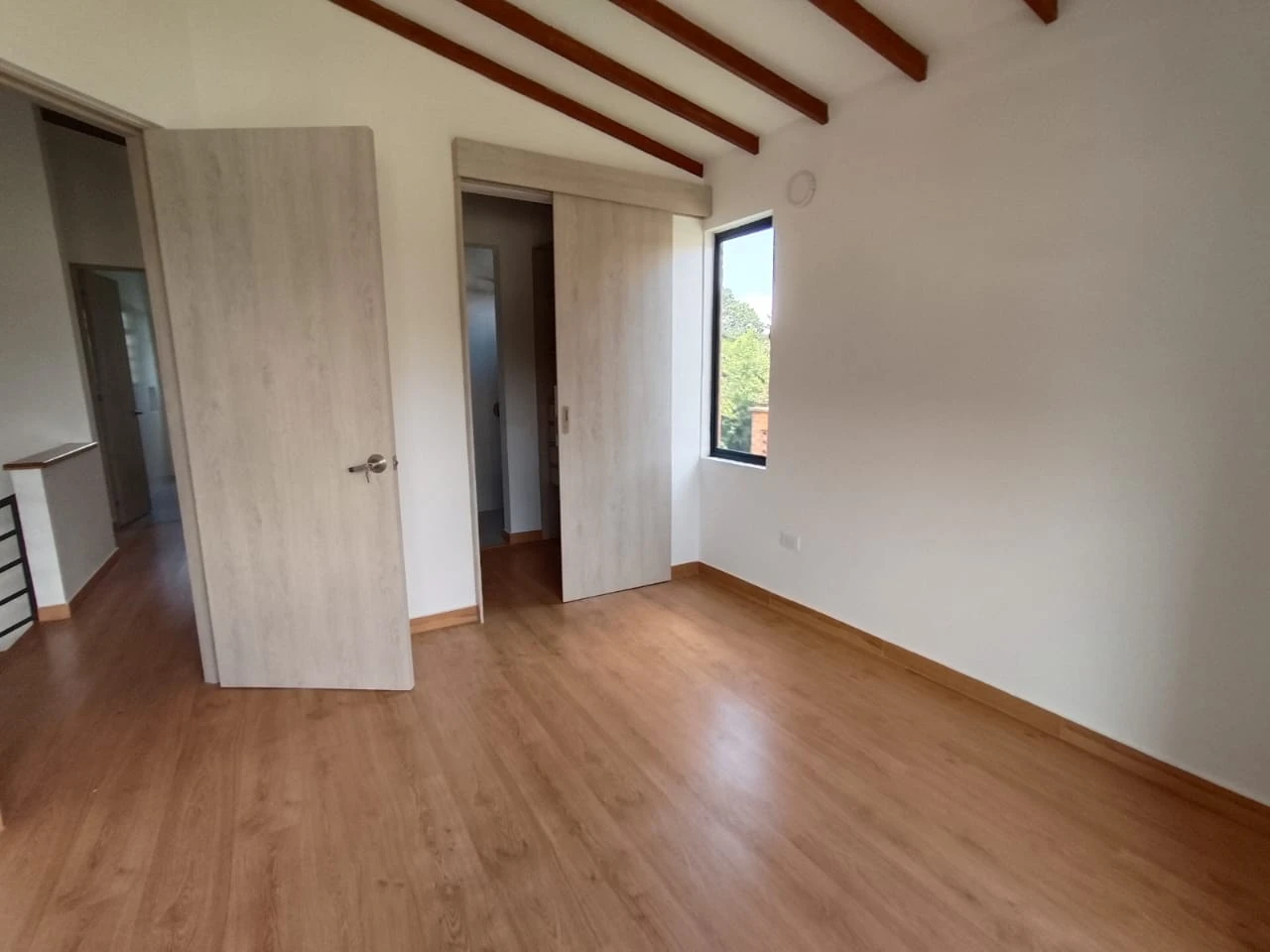 CASA EN VENTA Y ARRIENDO EN EL CARMEN DE VIBORAL