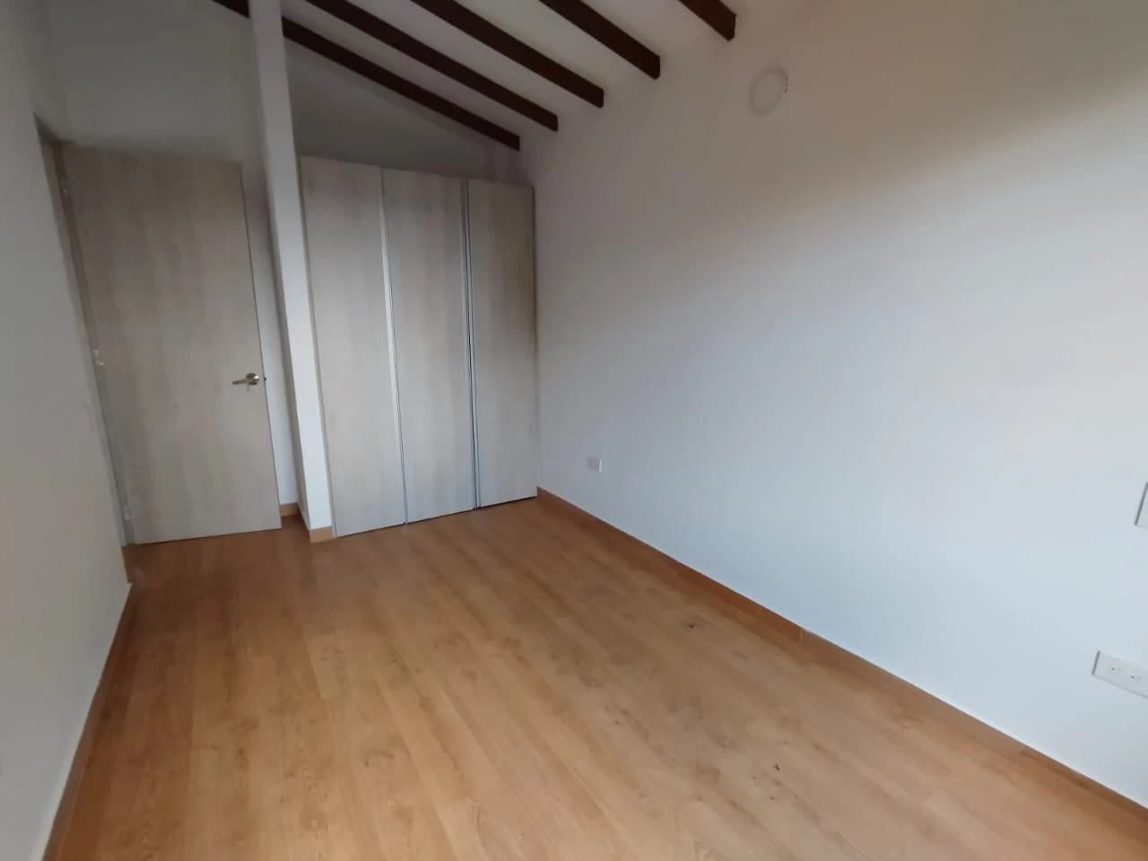 CASA EN VENTA Y ARRIENDO EN EL CARMEN DE VIBORAL