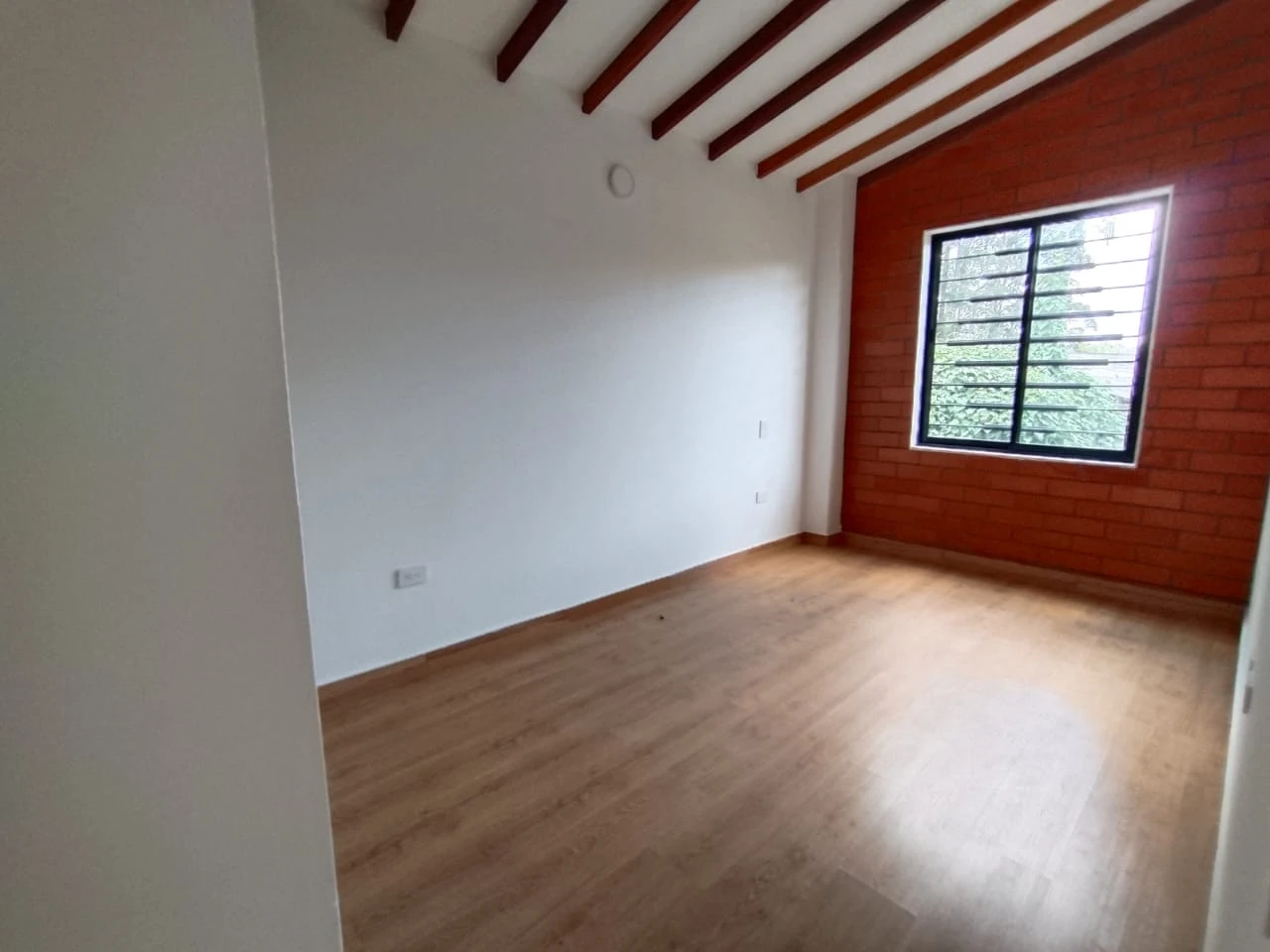 CASA EN VENTA Y ARRIENDO EN EL CARMEN DE VIBORAL