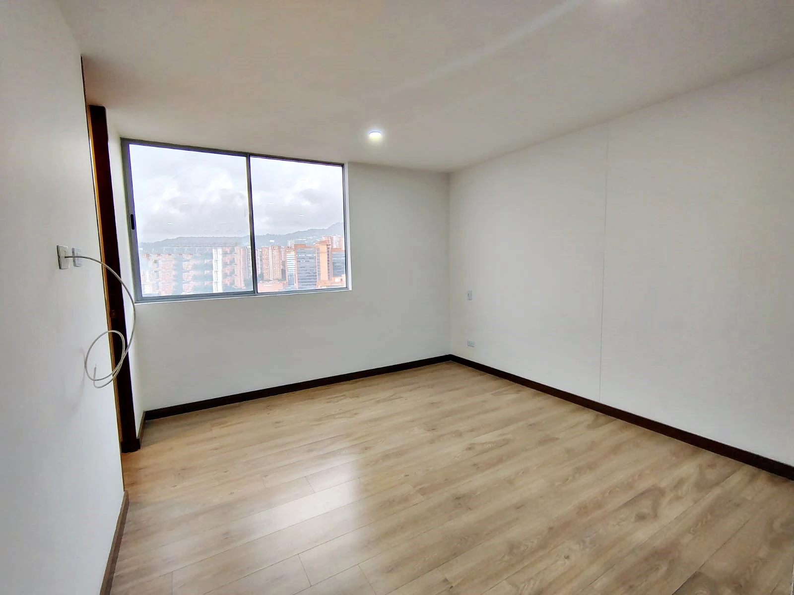 Apartamento en arriendo sector Loma de los Gonzalez