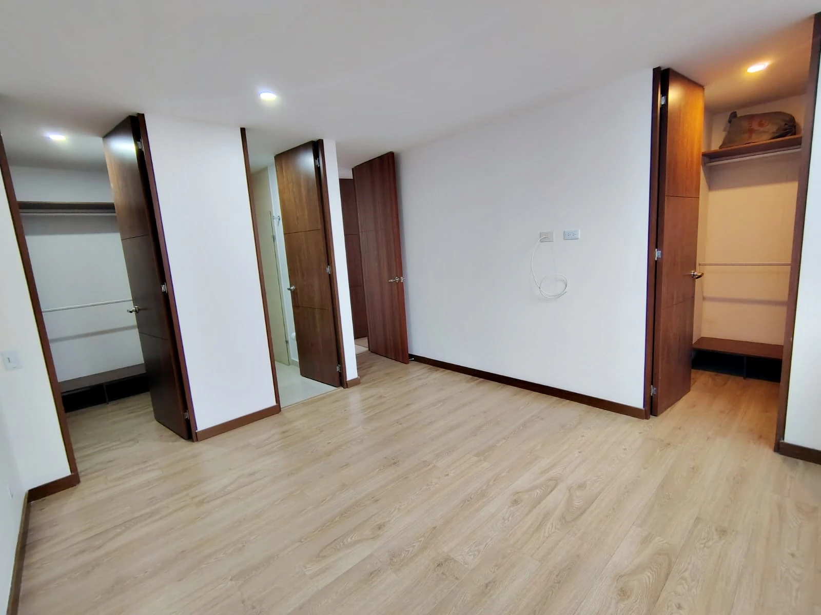 Apartamento en arriendo sector Loma de los Gonzalez