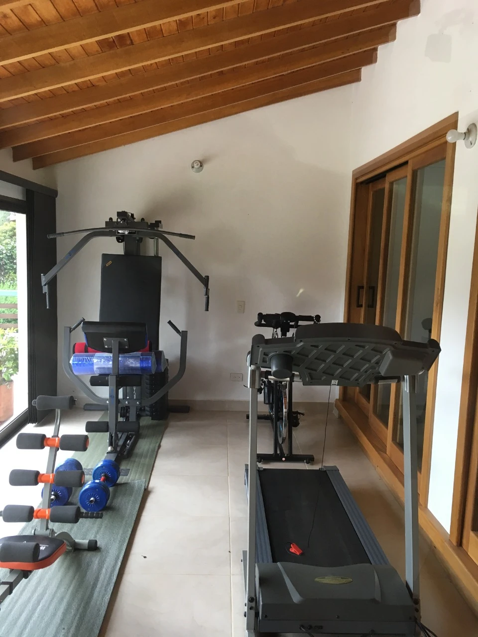 Casa campestre en arriendo y venta en el Retiro en Vía Palmas 