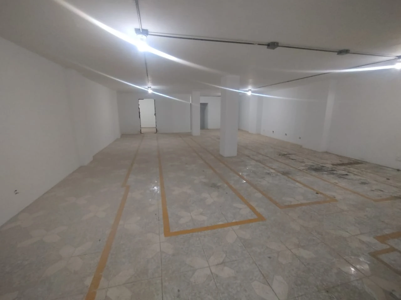 arriendo local en Copacabana 